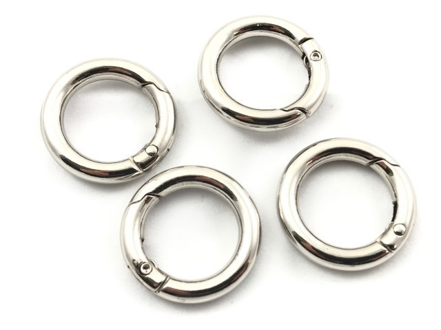 Rohans 37 mm x 16 mm Silver con moschettone e anello con innesco girevole Portachiavi di piccole dimensioni di colore argento